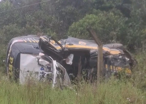 Veja como ficou viatura da PRF após acidente que matou policial na BR-174