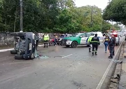 Avenida é bloqueada após acidente com investigador da Polícia Civil em Manaus