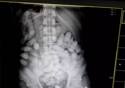 Suspeitos de recrutar "mulas" para levar drogas dentro do corpo são presos em Manaus