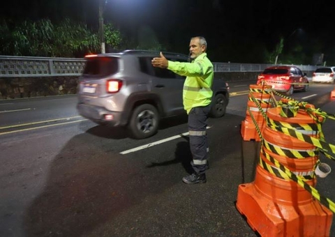 Trânsito é liberado na Avenida Mário Ypiranga Monteiro