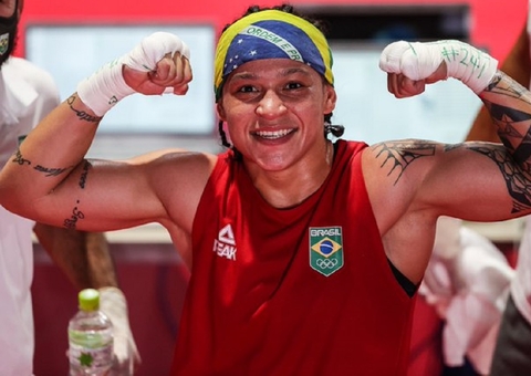 Bia Ferreira conquista prata no boxe nas Olimpíadas