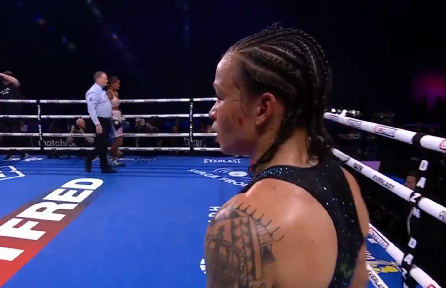 Medalhista olímpica, Bia Ferreira é campeã mundial no boxe profissional