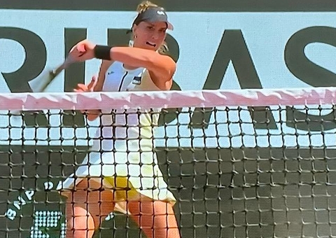 Bia Haddad se lesiona e abandona jogo antes de Wimbledon