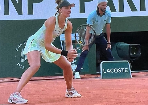 Bia Haddad vence em Wimbledon e repete feito de Maria Esther Bueno