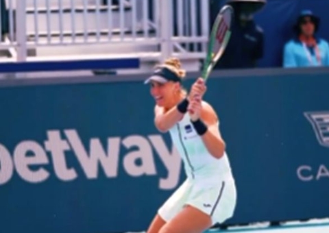 Evolução da força física de Bia Haddad impressiona