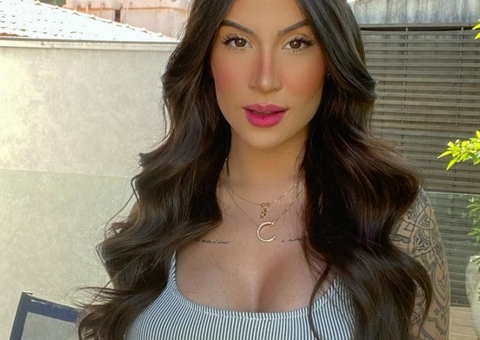 De biquíni, Bianca Andrade mostra barriguinha de gravidez 