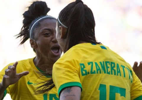 Farmacêutica investe na Copa do Mundo feminina e 'contrata' jogadoras