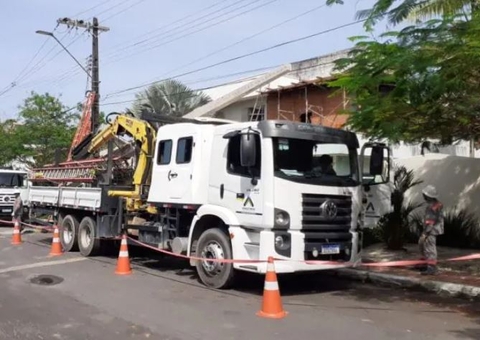 Bairros  ficam sem energia após temporal devastador em Manaus