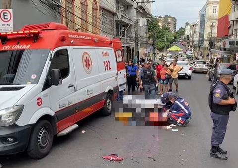 Homem morre após ser perseguido, atropelado e espancado no Centro de Manaus