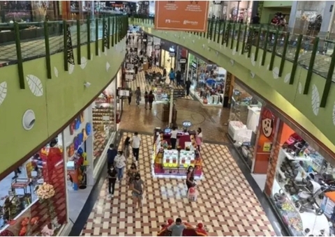 Shoppings de Manaus estendem horário de funcionamento na Black Friday 