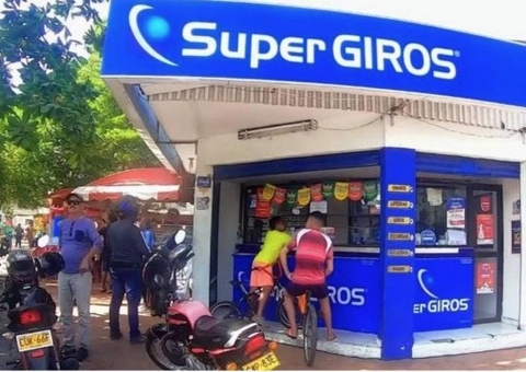 Mulher ganha R$ 1,7 milhão na loteria após marido trocá-la por melhor amiga