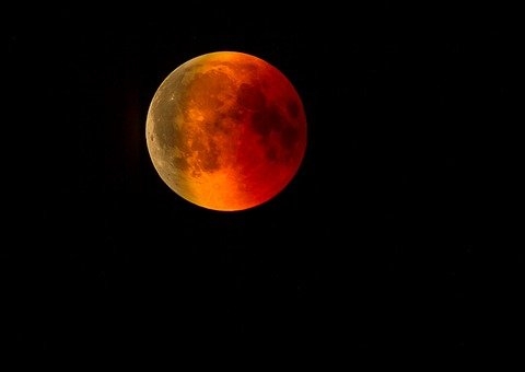 Maior superlua de 2021 e eclipse total acontecem nesta quarta