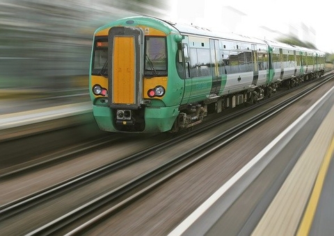 Trem com nitrato de amônio pega fogo nos EUA