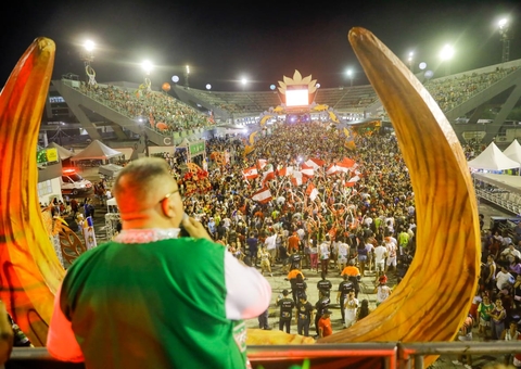 2ª noite do Boi Manaus reúne mais de 20 mil pessoas no Sambódromo