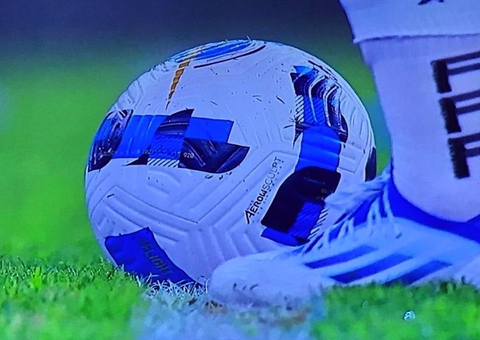 Sporting cresce no fim e vence Tottenham com gol de ex-Santos na Liga dos Campeões