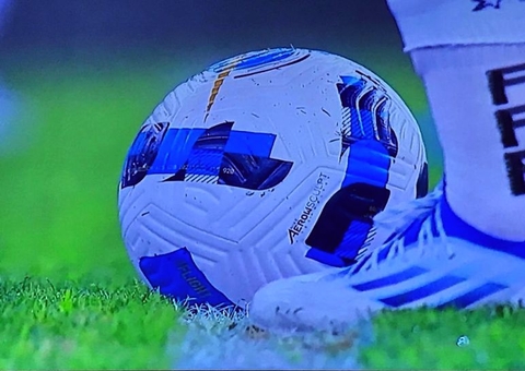 Equador faz abertura da Copa, e treinador tem sonhos de grandeza
