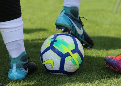 Conmebol suspende preparador que cometeu racismo em jogo com Corinthians