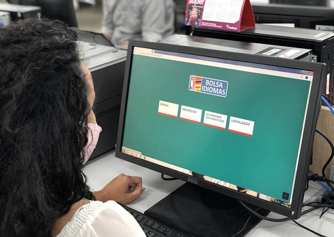 Programas Bolsa Idiomas e Pós-graduação vão oferecer mais 61 mil vagas em Manaus