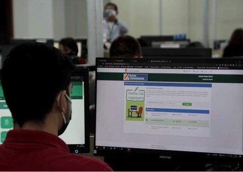 Bolsa Universidade garante mais 78 bolsas para graduação em Manaus