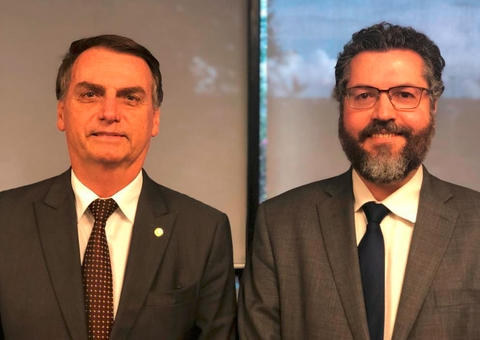 Um mês após demissão, Ernesto diz que Bolsonaro faz governo 'sem alma nem ideal'