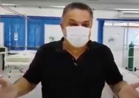 Bolsonaro compartilha vídeo em que prefeito defende tratamento precoce