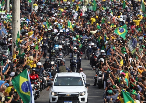 The Guardian classifica passeio de moto de Bolsonaro como ‘obsceno’ 