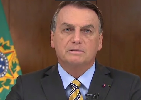 Sob pressão da CPI, Bolsonaro promete vacina para toda a população em 2021