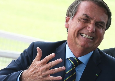 Gastos de Bolsonaro em padarias geram memes nas redes sociais
