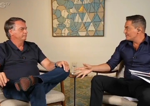 Bolsonaro é entrevistado por Leo Dias ao vivo; assista