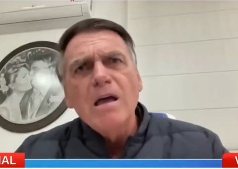 Bolsonaro xinga e grita durante entrevista à CNN: 'que golpe, p*rra?'