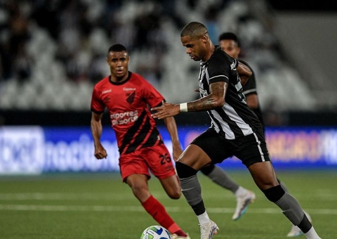 Com moral alto, Athletico-PR recebe Botafogo, líder do Brasileirão