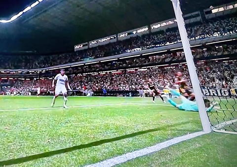 Atlético-MG vence com brilho de Paulinho, e Botafogo vê vantagem cair