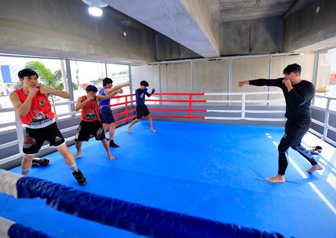 Viaduto Rei Pelé ganha ringue de boxe e muay thai em Manaus