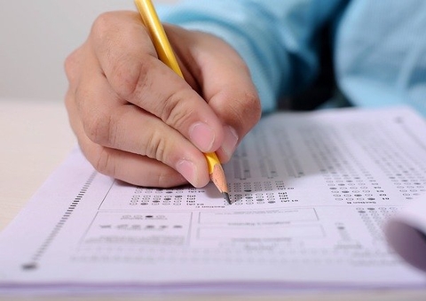 Bolsonaro veta projeto que suspende prazo de validade de concursos