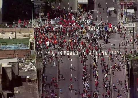 PM usa balas de borracha contra manifestantes em ato contra Bolsonaro