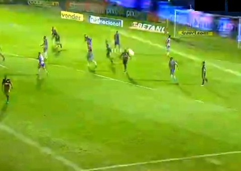 Bragantino marca no último minuto e vence Fortaleza