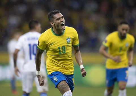 Em noite de experiências, Brasil goleia o Paraguai nas Eliminatórias