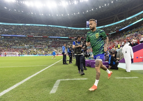 Lesões de tornozelo unem Neymar, Messi e Mbappé na Copa do Mundo