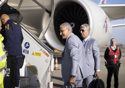 Seleção embarca para Catar com apoio de torcedores em Turim