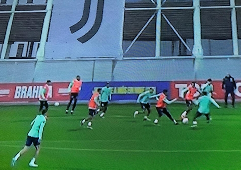 Alex Telles, após dividida com Neymar, e B. Guimarães dão susto na seleção