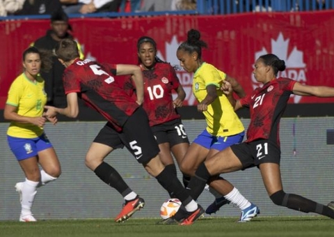 Arthur Elias estreia na seleção com vitória e retorno de Cristiane