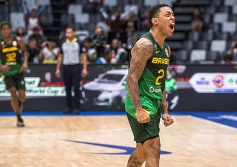Brasil sofre, mas bate Costa do Marfim e avança na Copa do Mundo de basquete