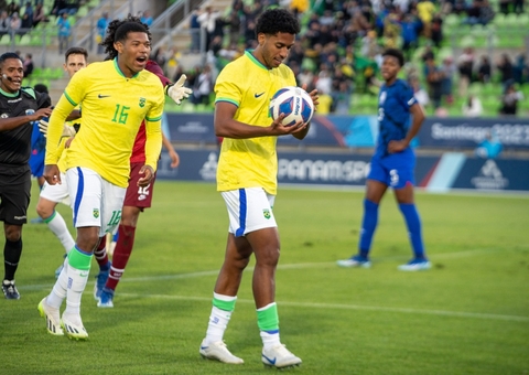Na estreia no futebol masculino no Pan, Brasil marca no fim e vence EUA