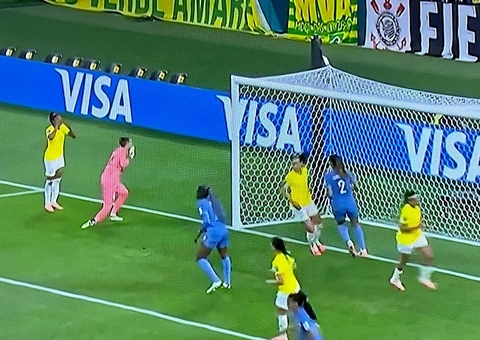 Da euforia à eliminação, seleção e Pia acumulam erros até queda na Copa