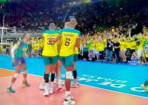 Técnico anuncia demissão minutos após Brasil garantir vaga olímpica