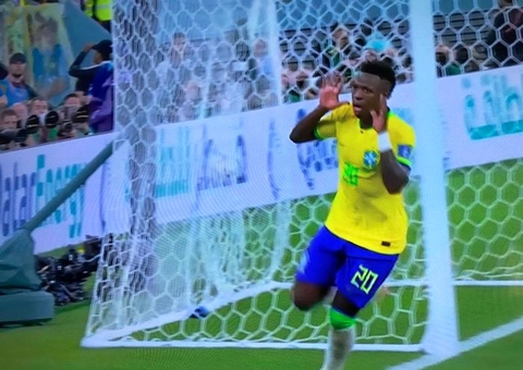 Repeteco do Brasil contra Suíça teve Casemiro mais adiantado e ataque mais econômico que em 2018