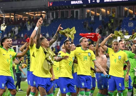 Seleção brasileira usa uniforme preto contra Guiné em ação antirracismo