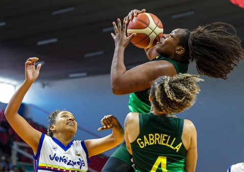Brasil amassa Venezuela e fica perto da semi no basquete feminino do Pan
