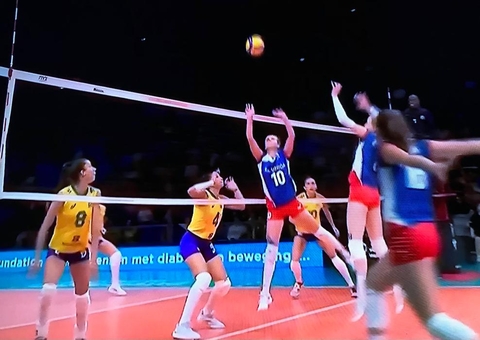 Na estreia do Mundial de Vôlei feminino Brasil bate República Checa