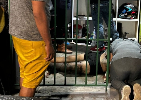 Comerciante é assassinado dentro de adega em Manaus